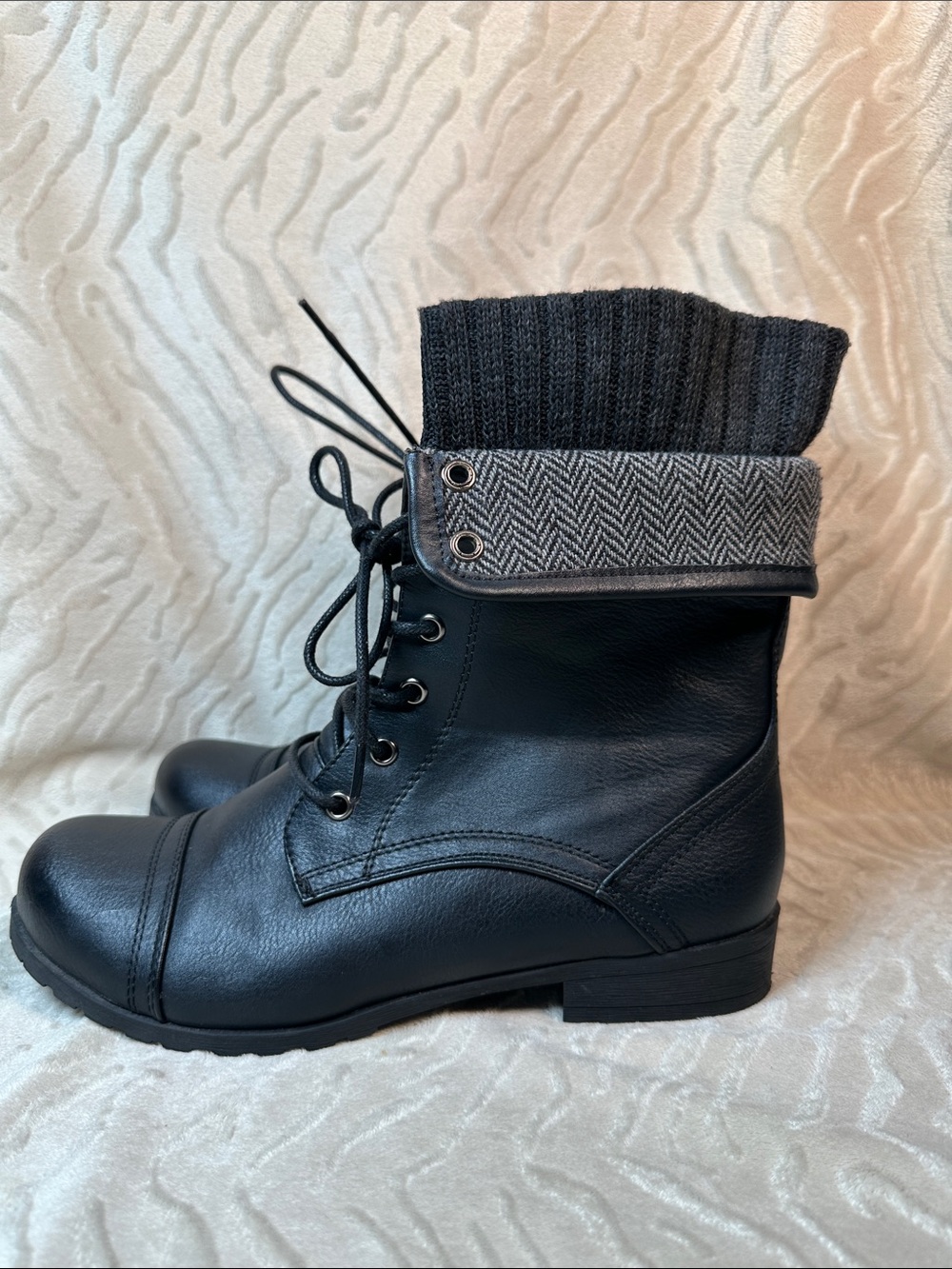 Taxi Lace-Up Foldover Lined Boots Black/Herringbone Size 39
